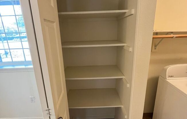 1 bed, 1 bath, 760 sqft, $1,450, Unit 124