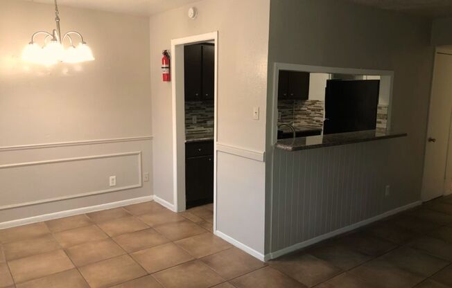 1 bed, 1 bath, 705 sqft, $900, Unit 25