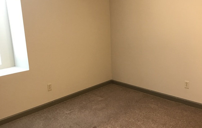 1 bed, 1 bath, 615 sqft, $800, Unit D3