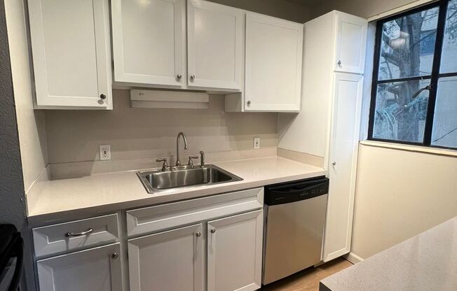 1 bed, 1 bath, 612 sqft, $1,450, Unit 501