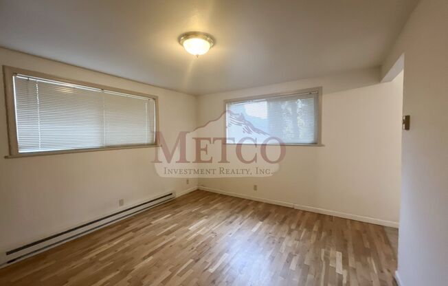 2 beds, 1 bath, 843 sqft, $1,095, Unit 14