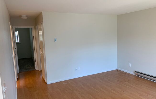 2 beds, 1 bath, 875 sqft, $2,595, Unit #13