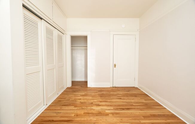 2 beds, 1 bath, 1,008 sqft, $2,400, Unit 21