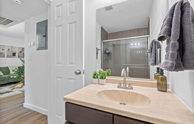 1 bed, 1 bath, 750 sqft, $1,500, Unit 9