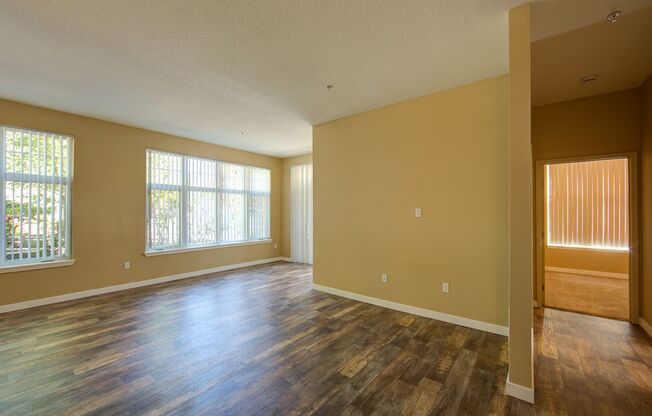 2 beds, 1 bath, 1,000 sqft, $1,900, Unit 244