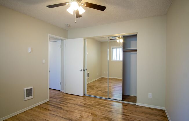 2 beds, 1 bath, $1,355, Unit B09