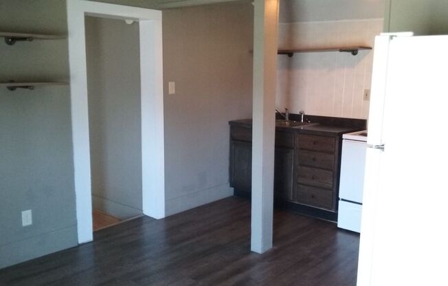 3 beds, 1 bath, $1,350