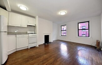 58 W 8 ST