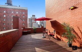 186 W 80 ST