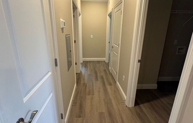2 beds, 1 bath, 950 sqft, $1,000, Unit 234