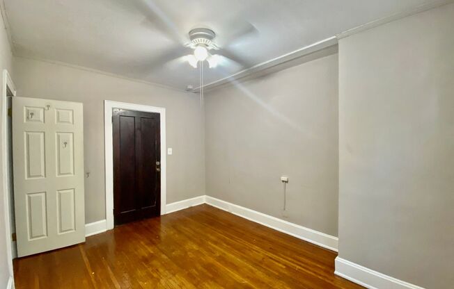 3 beds, 1 bath, 1,000 sqft, $1,500, Unit Unit 1