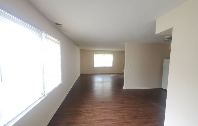 3 beds, 1.5 baths, 1,000 sqft, $1,195, Unit #B