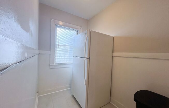 2 beds, 1 bath, $2,295