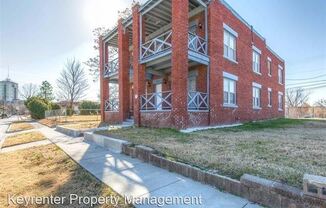 1326 S Carthage Ave