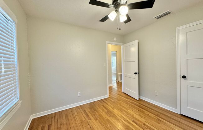 2 beds, 1 bath, $2,295