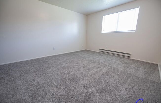 2 beds, 1 bath, 840 sqft, $1,210, Unit 36