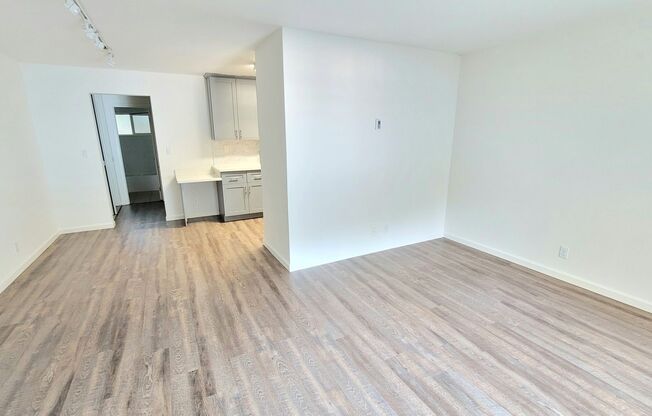 1 bed, 1 bath, $2,695, Unit 104