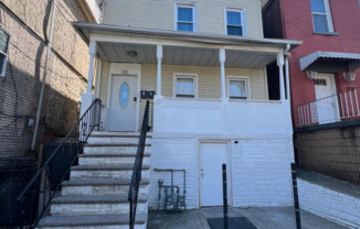 130 MAGNOLIA AVE