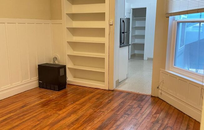 2 beds, 1 bath, 875 sqft, $3,195, Unit 22