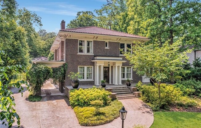 979 SPRINGDALE RD NE