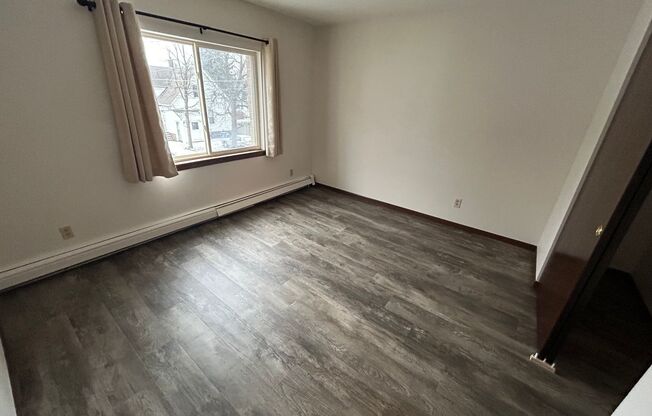 1 bed, 1 bath, $925, Unit 52