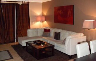 2 beds, 2 baths, $2,100, Unit 101