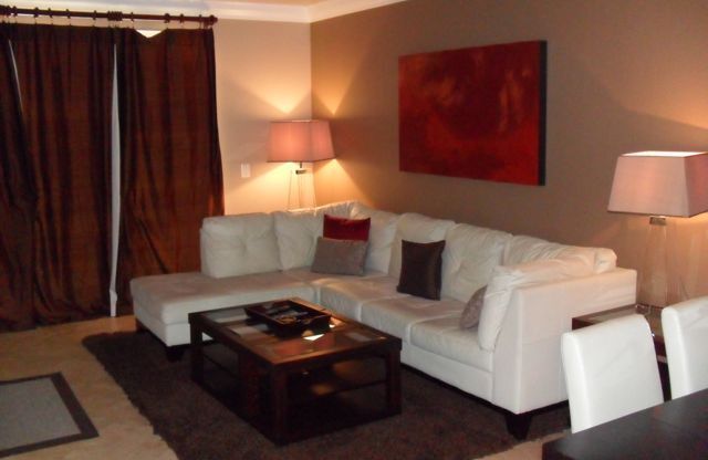 2 beds, 2 baths, $2,100, Unit 101