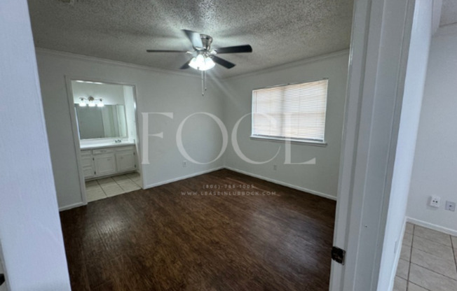 3 beds, 2 baths, $1,400