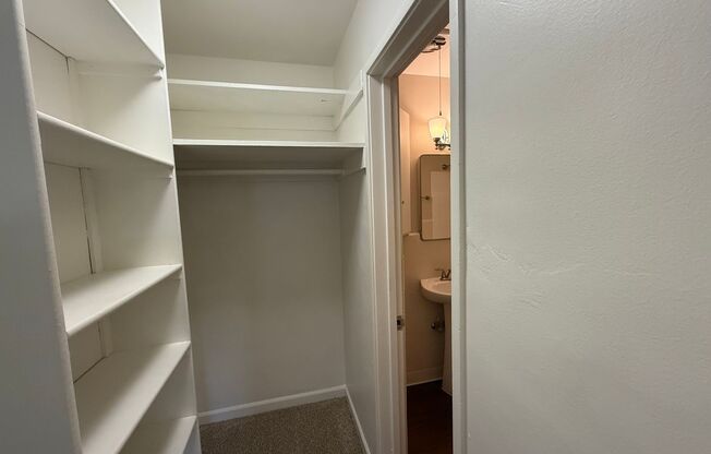 Studio, 1 bath, $1,425, Unit 209