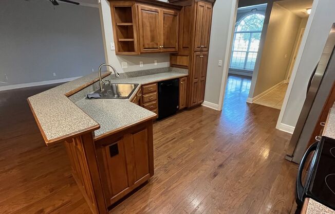 Spacious 4-Bedroom Home with Modern Comforts in Valdosta