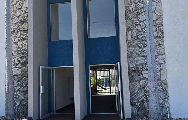 Lovely One Bedroom Apartment Conveniently Located