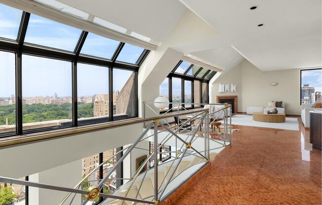 45 E 80 ST