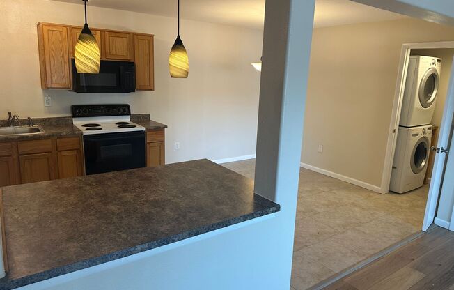 Clean 3 bedroom, 2 bathroom condo in Westminster!