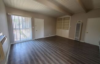 2 beds, 1 bath, $2,195, Unit 14