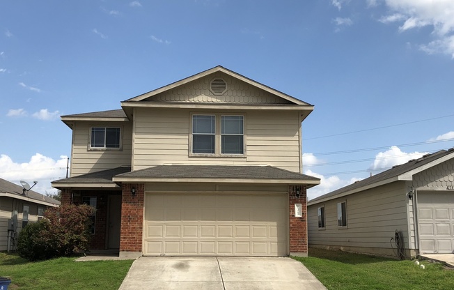 Spacious 2 Story 4 bed /3 bath home in Riverside Meadows!