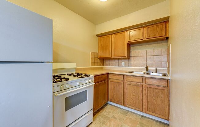 LoHi Haven - Spacious 2 Bedroom Unit | Prime Location