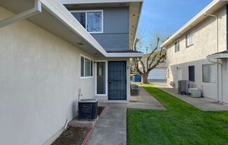 Remodeled 2 bedroom 1 bath townhouse