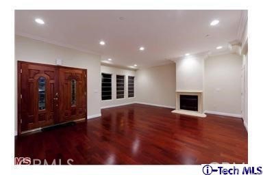 10214 FERNGLEN AVE