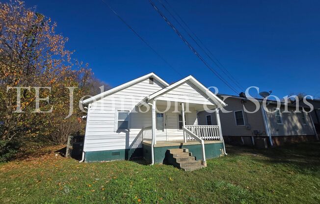 Charming 2 Bedroom with Front Porch