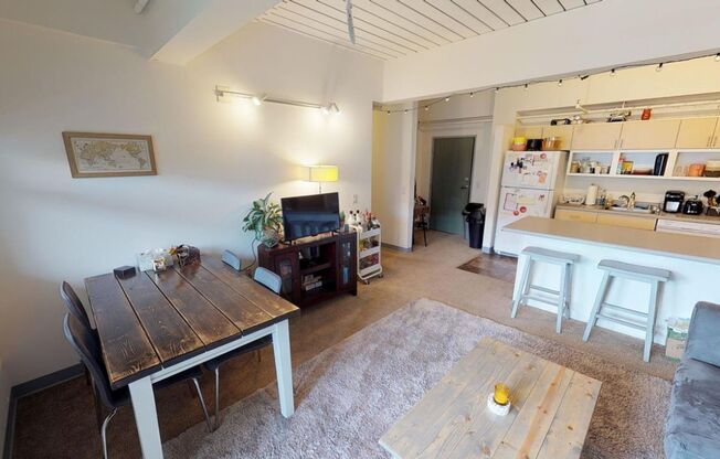 1 bed, 1 bath, 900 sqft, $965, Unit 45R-301C