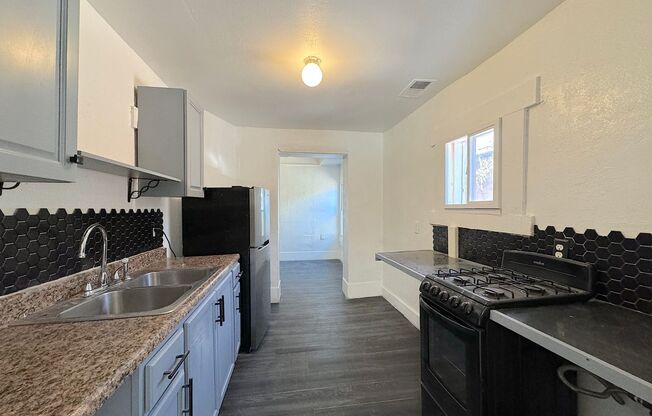 1 bed, 1 bath, 785 sqft, $875, Unit Unit A