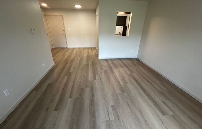 1 bed, 1 bath, $995, Unit 240
