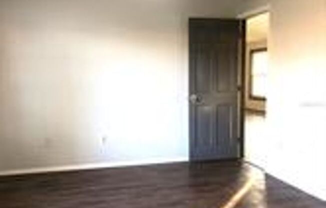 3 Bedroom / 2 Bath Deltona Home Available Now!