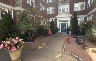 15 IVES ST