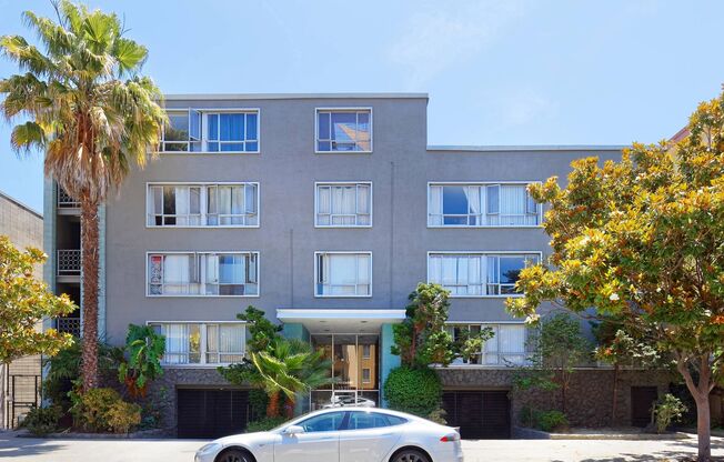 1 bed, 1 bath, 700 sqft, $2,450, Unit 118