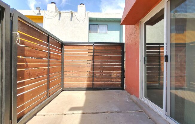 2 beds, 1 bath, 905 sqft, $995, Unit 1401-A