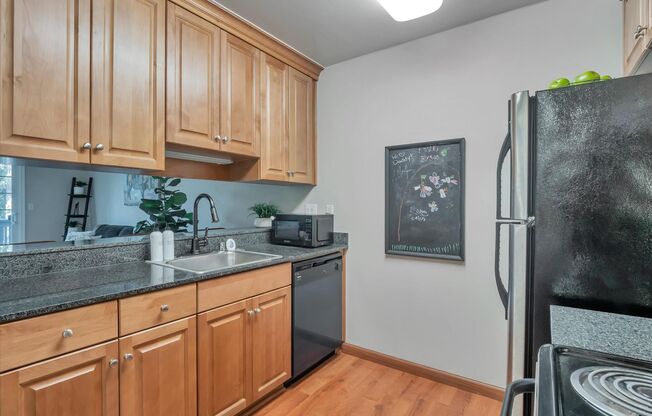 1 bed, 1 bath, $2,250, Unit UNIT 14