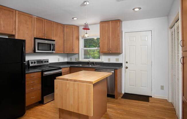 Spacious 1 Bedroom Duplex close to UNC Campus - Updated, Pet Friendly, Private Wooded Lot!