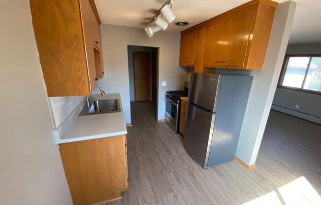 1 bed, 1 bath, 650 sqft, $999