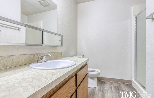 2 beds, 2 baths, 950 sqft, $1,250, Unit 233